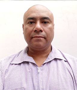Dr. Óscar Pineda García